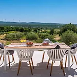 Βίλα Matea - Heated Pool, Peace, View Pridraga