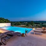 Matea - Heated Pool, Peace, View Βίλα Pridraga