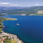 Βίλα Matea - Heated Pool, Peace, View
