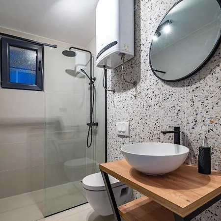 Villa Matea - Heated Pool, Peace, View Pridraga