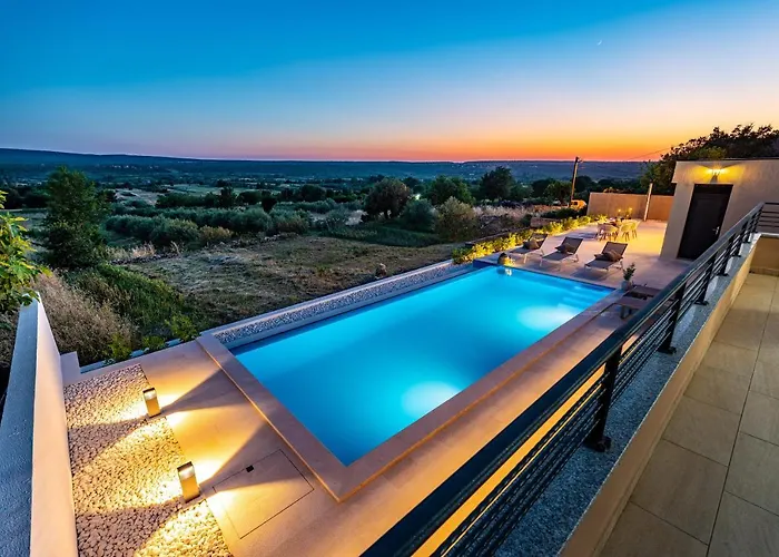 Vila Villa Matea - Heated Pool, Peace, View