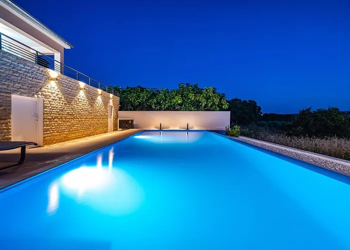Villa Villa Matea - Heated Pool, Peace, View Pridraga