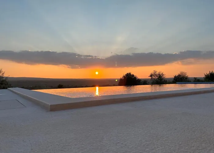 别墅 Matea - Heated Pool, Peace, View Pridraga