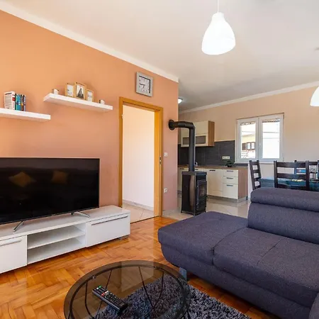 فيلة Matea - Heated Pool, Peace, View *