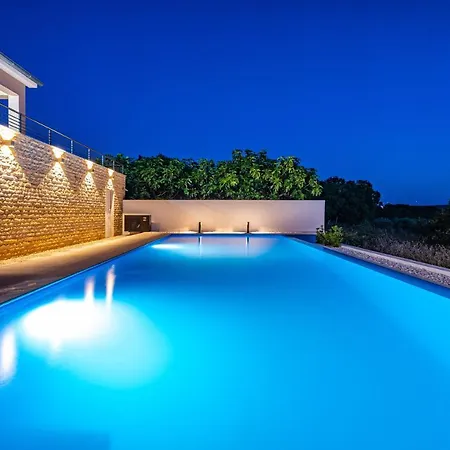 Villa Villa Matea - Heated Pool, Peace, View Pridraga