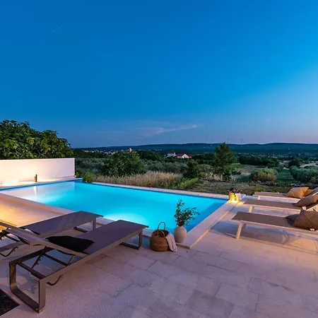 Matea - Heated Pool, Peace, View فيلة Pridraga