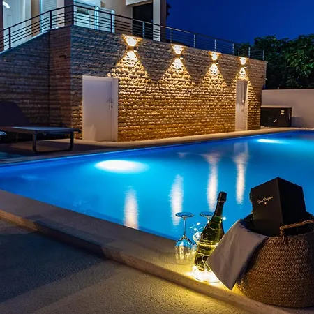 Matea - Heated Pool, Peace, View ヴィラ Pridraga