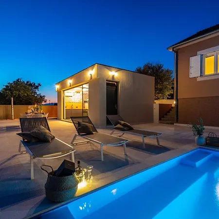 Matea - Heated Pool, Peace, View فيلة *