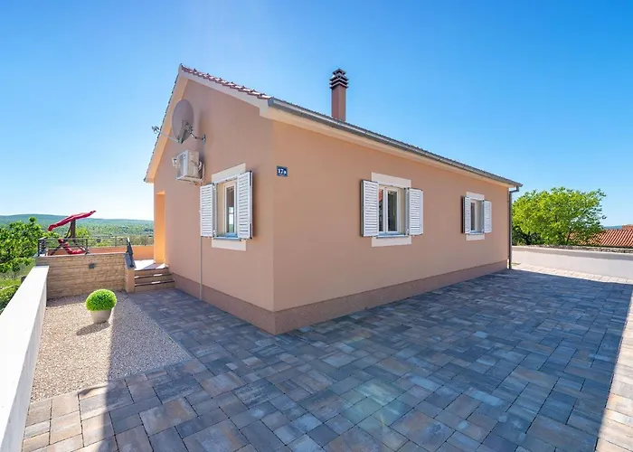 Matea - Heated Pool, Peace, View Pridraga