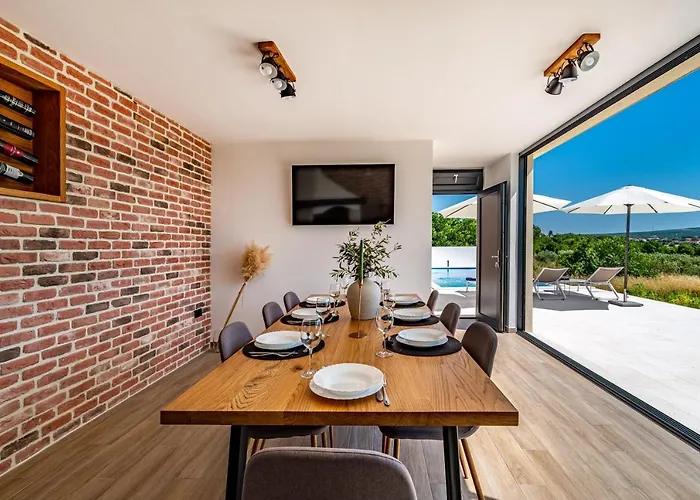 Matea - Heated Pool, Peace, View 别墅