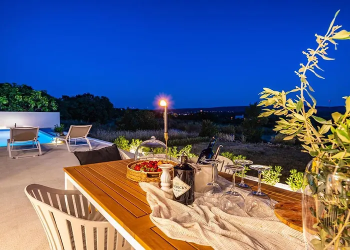 Matea - Heated Pool, Peace, View Villa Pridraga