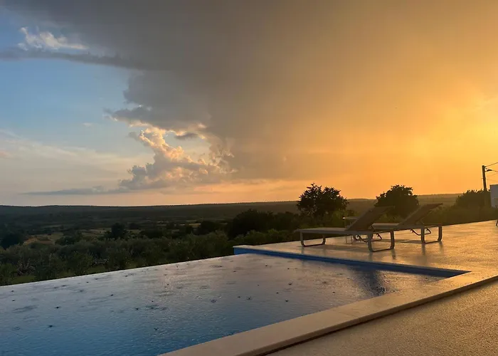 别墅 Matea - Heated Pool, Peace, View *